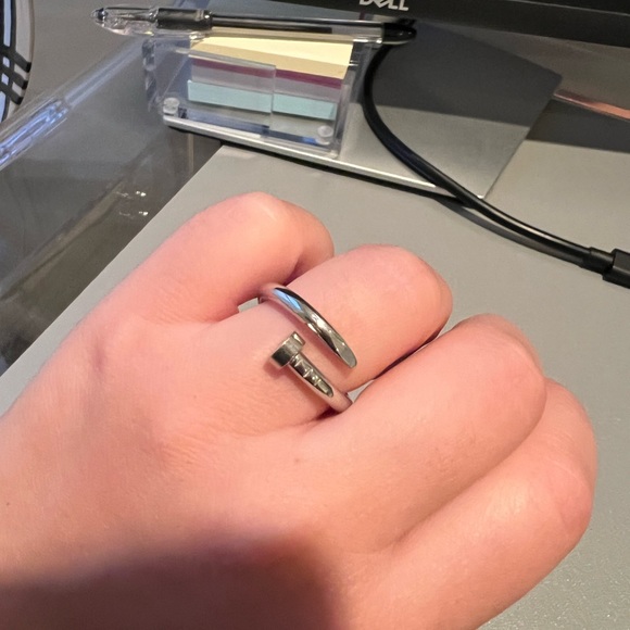 Cute ring - Picture 2 of 3